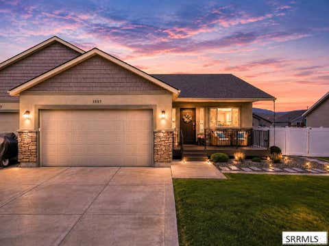 Photo of 1027 Pinewood Avenue, CHUBBUCK, ID 83202 (MLS # 2187878)