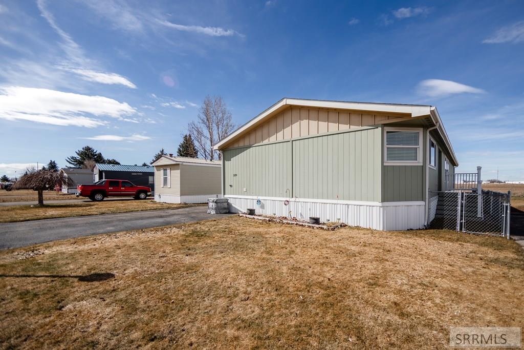 2139 N Pinewood Drive, IDAHO FALLS, Idaho image 32