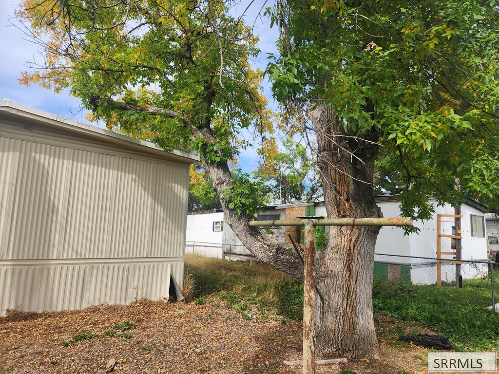 373 Contor Avenue