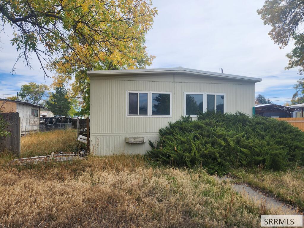 373 Contor Avenue