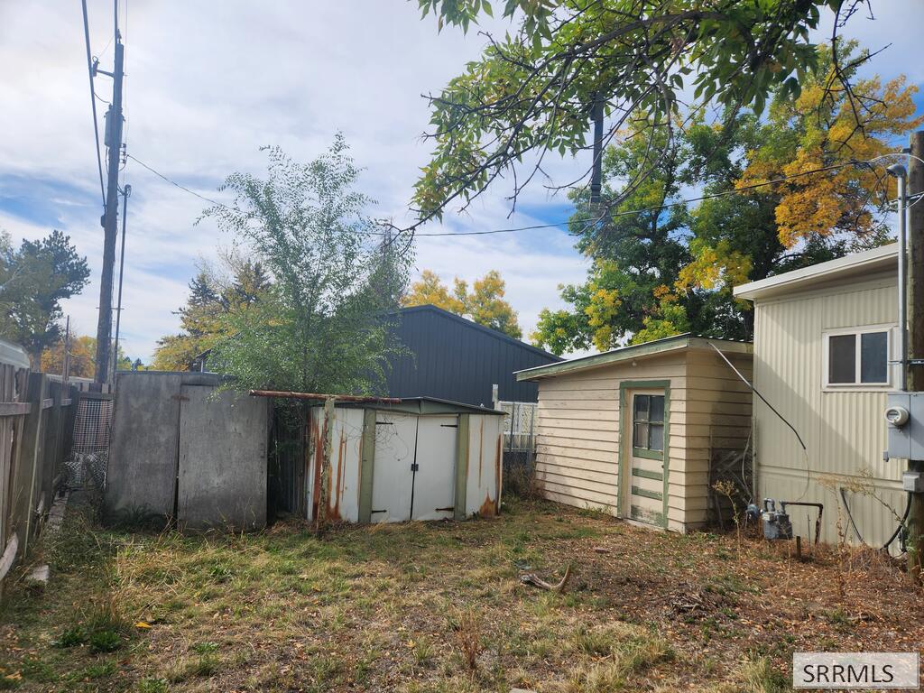 373 Contor Avenue