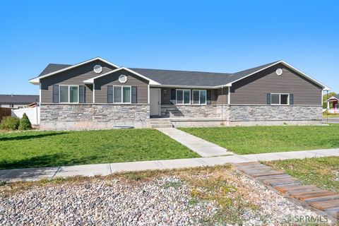 Photo of 3111 Sunlight Drive, IDAHO FALLS, ID 83401 (MLS # 2179887)
