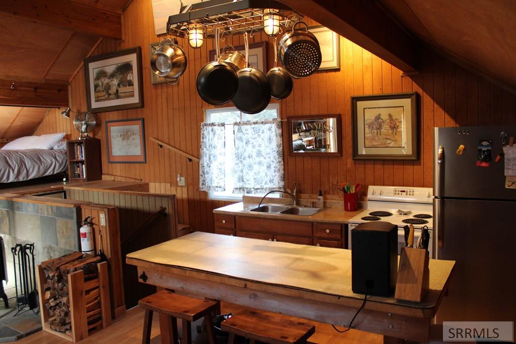 2813 E Pinehaven Drive, ISLAND PARK, Idaho image 13