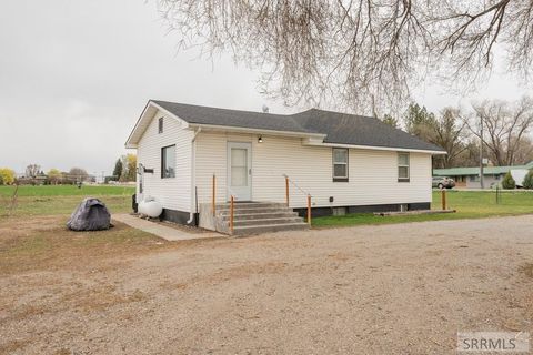 Photo of 344 W 350 N, BLACKFOOT, ID 83221 (MLS # 2178536)