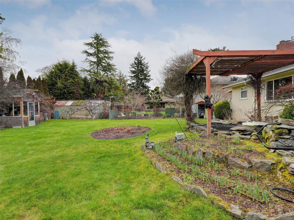 listing image 16046069375422595073