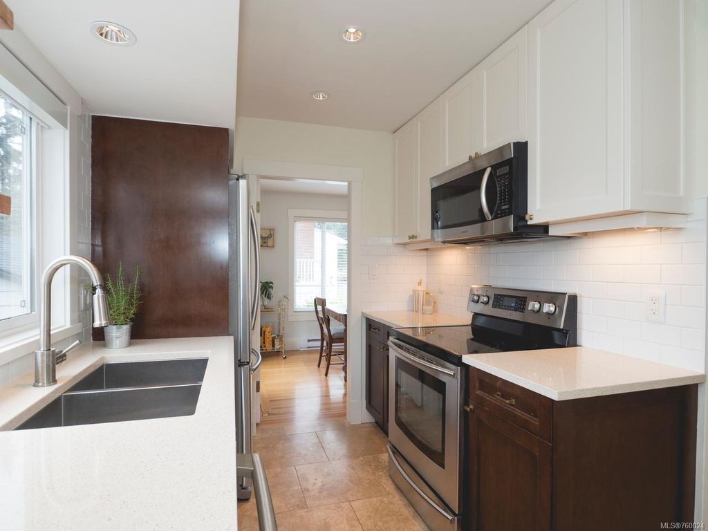 listing image 16047151367386548620