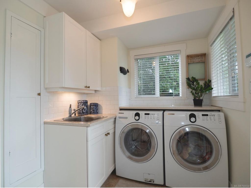 listing image 16041632203428851693