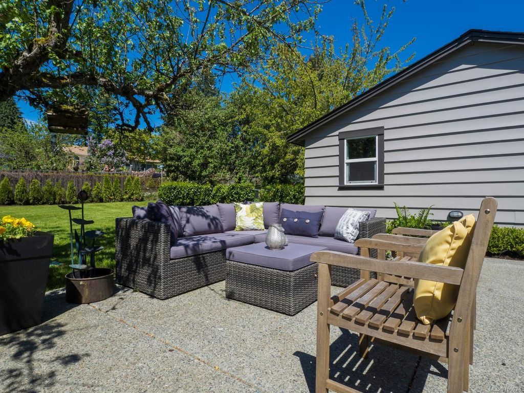 listing image 16048527890735652596