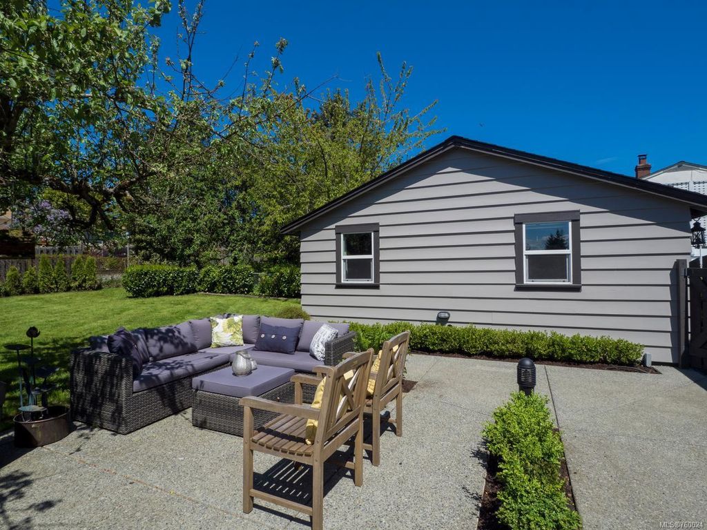 listing image 16047486497867020091