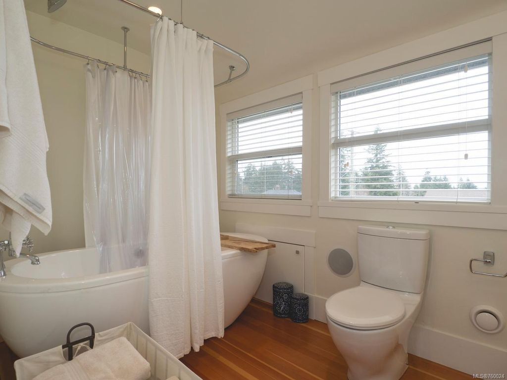 listing image 16048346201609919616