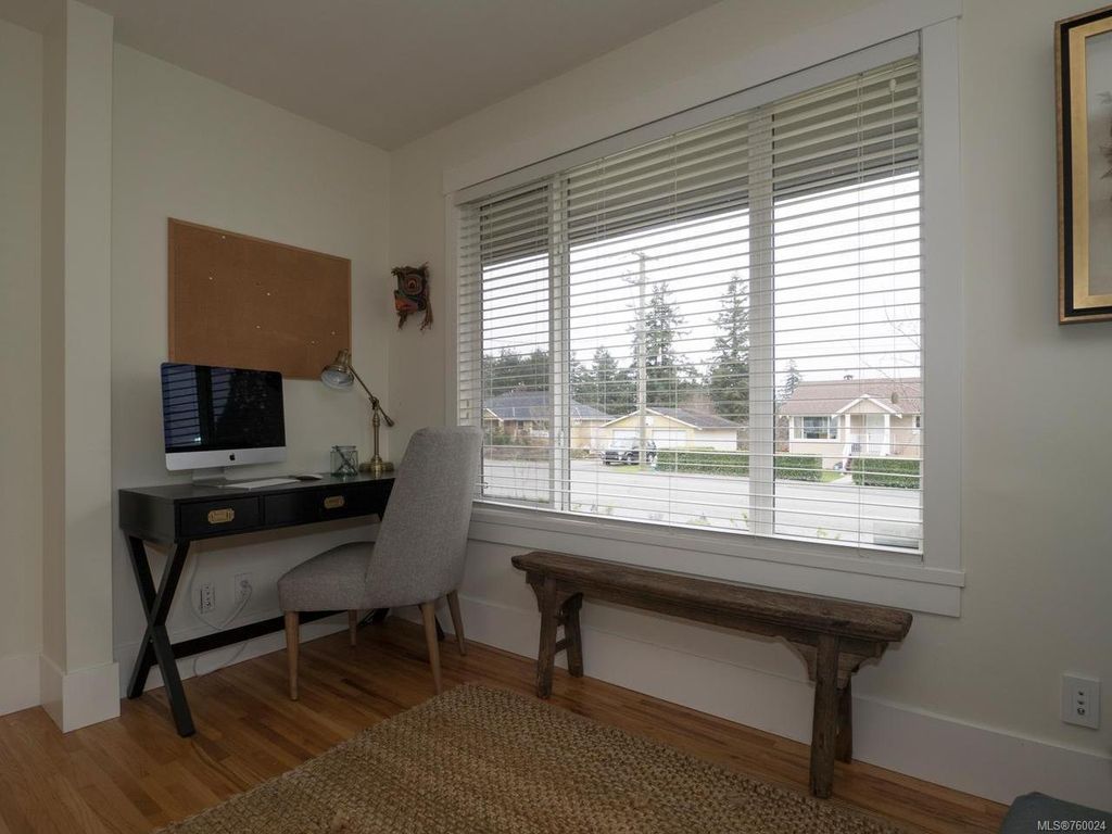 listing image 16044793397980181700