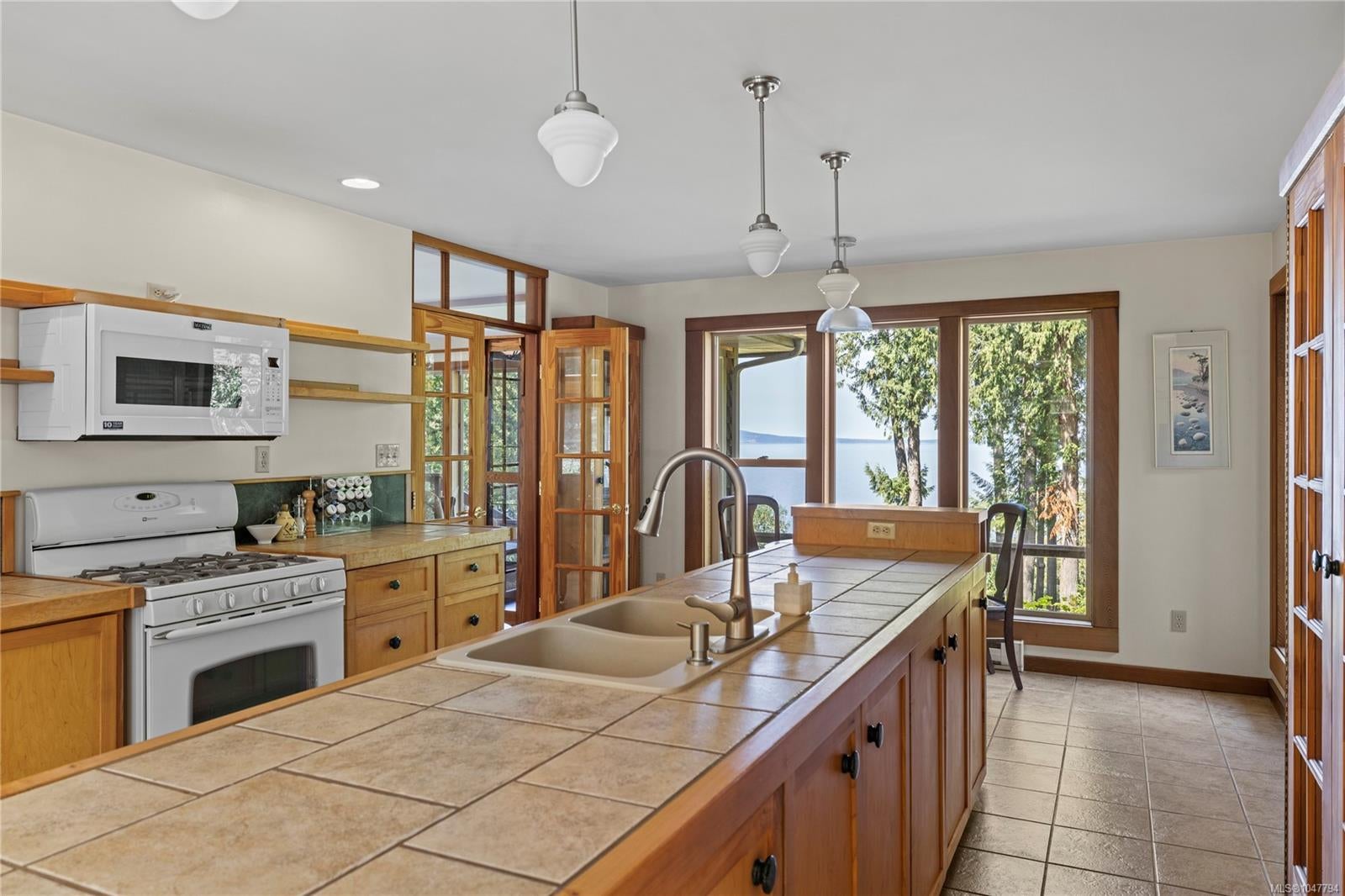 2185 Widgeon Rd