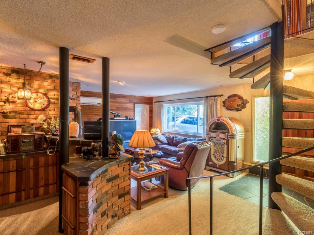 listing image 16044745416461147987