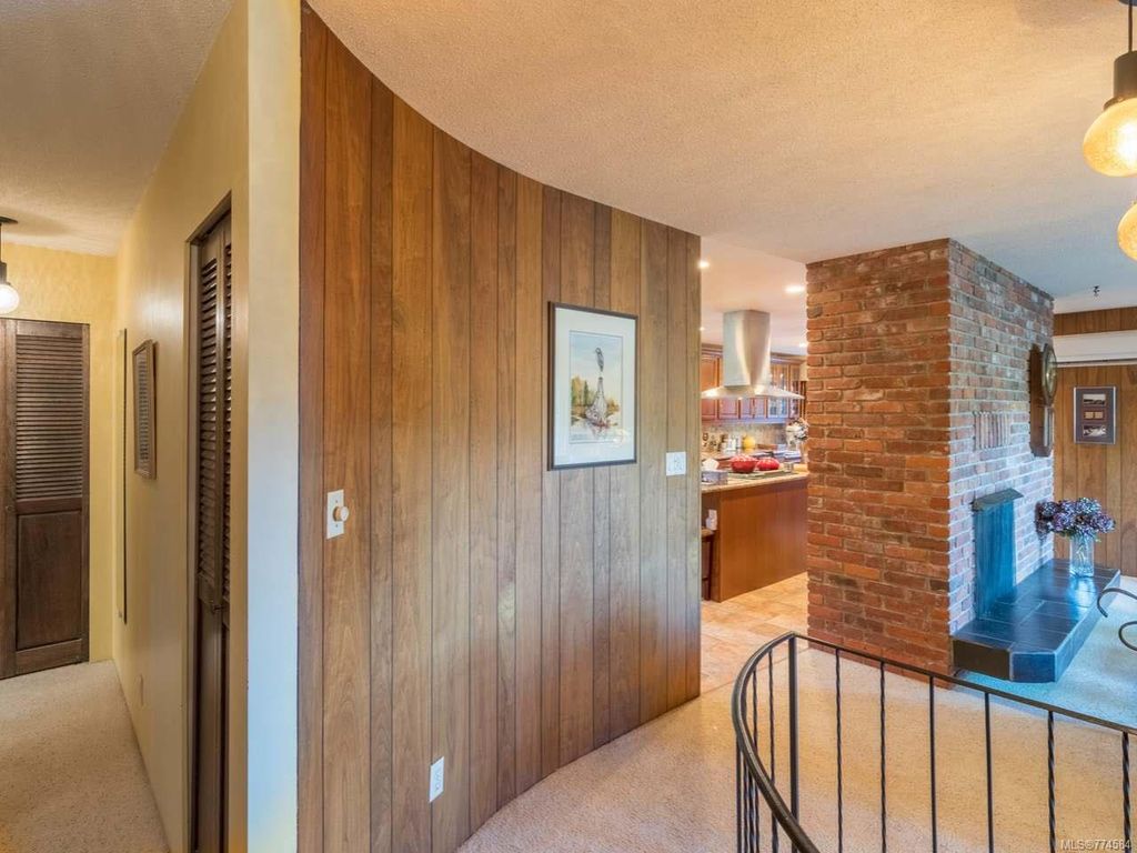 listing image 16042441723259797000