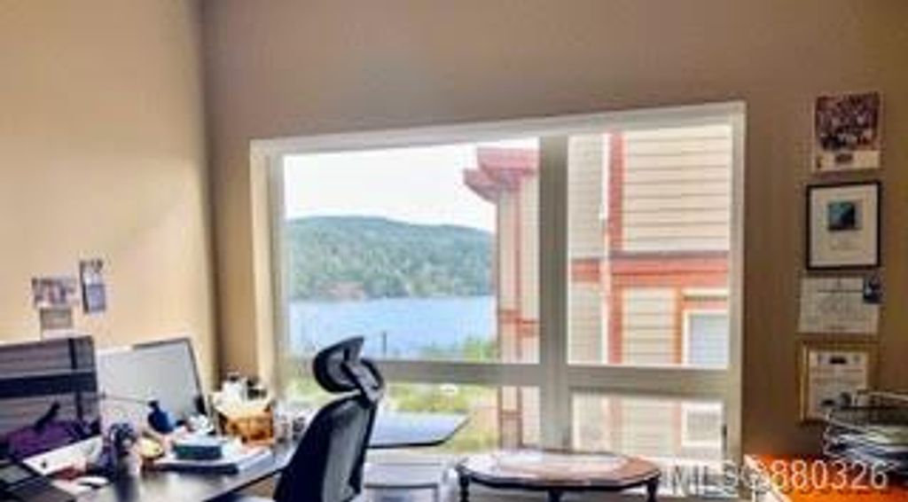 listing image 16040606549729461390