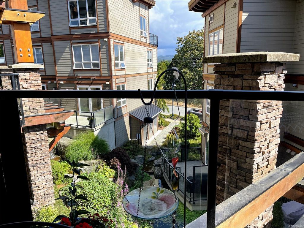 listing image 16043982839385624519