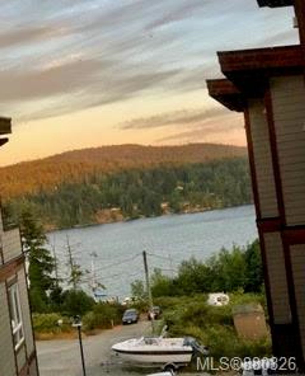 listing image 16049500236714222669