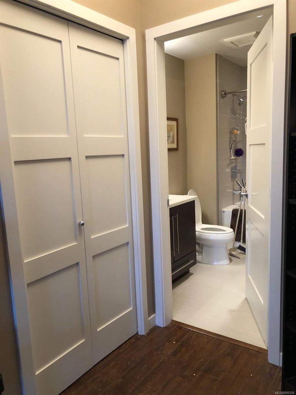 listing image 16041602489507836531