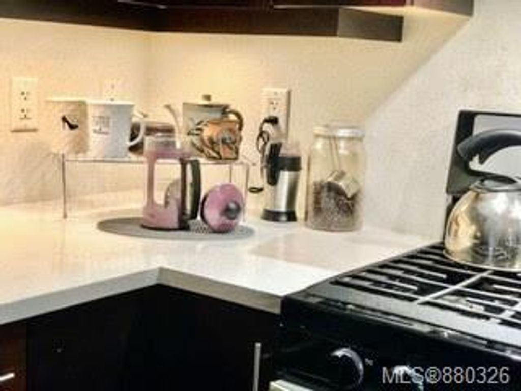 listing image 16045770562356628730