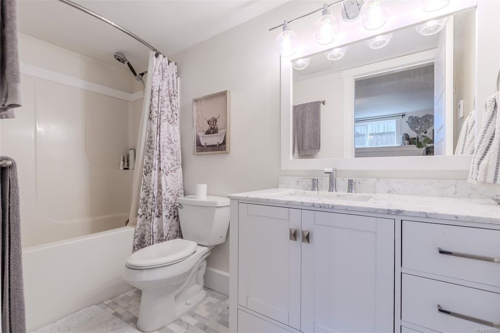 listing image 16046087946617581624