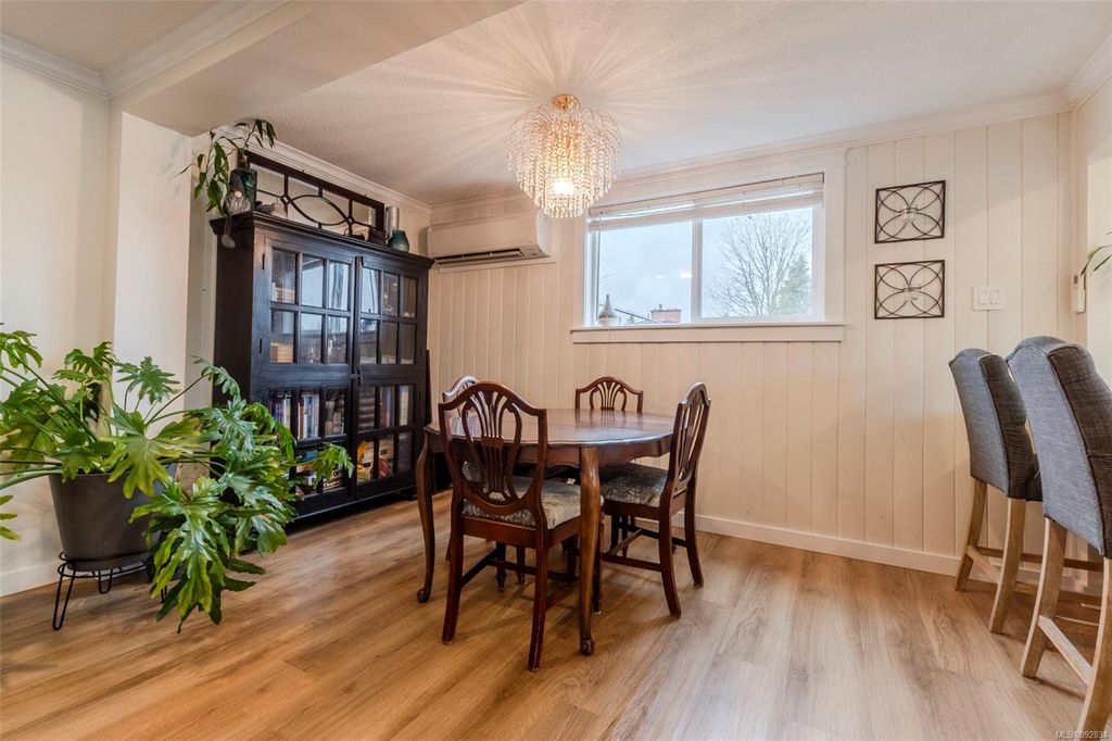 listing image 16042479545173384862