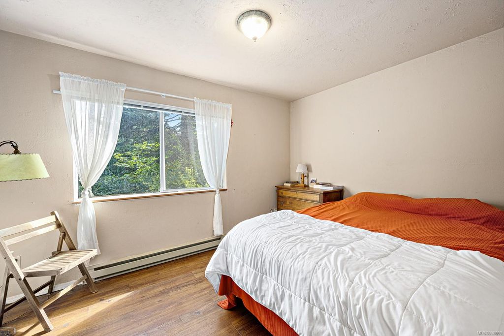 listing image 16044037799408233451