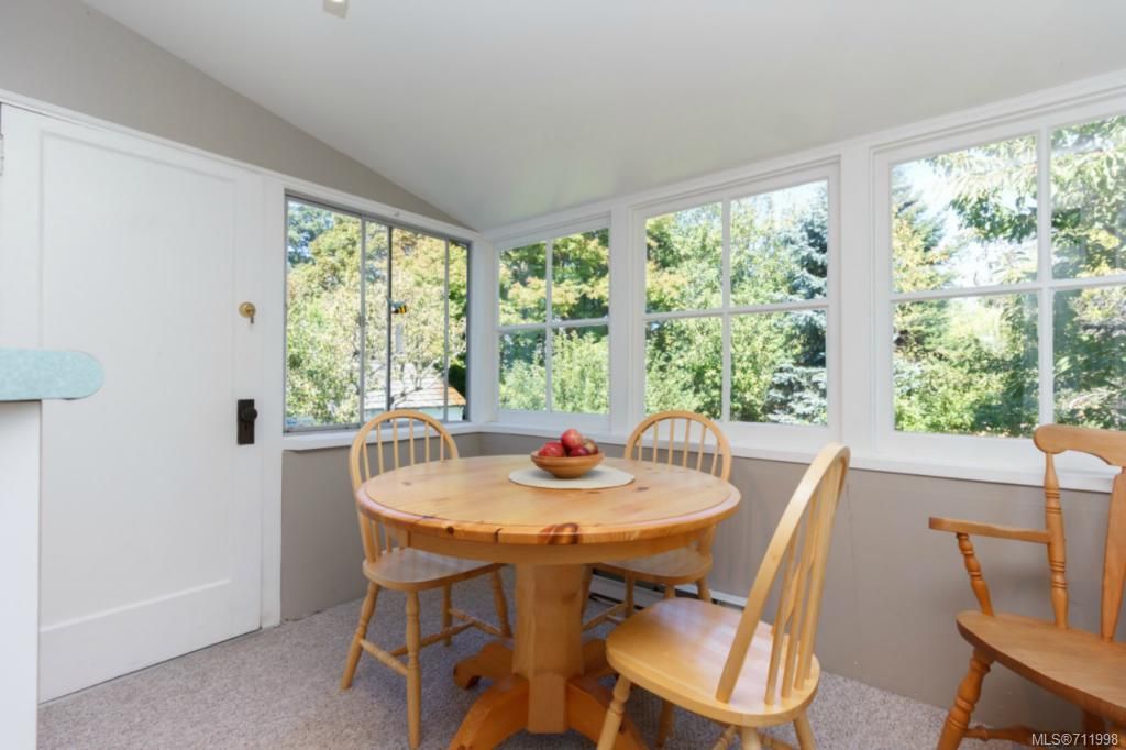 listing image 16045087229118828366