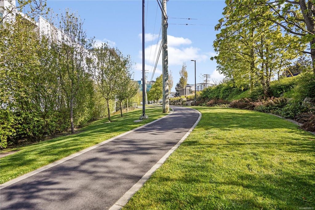 listing image 16046284964903342834