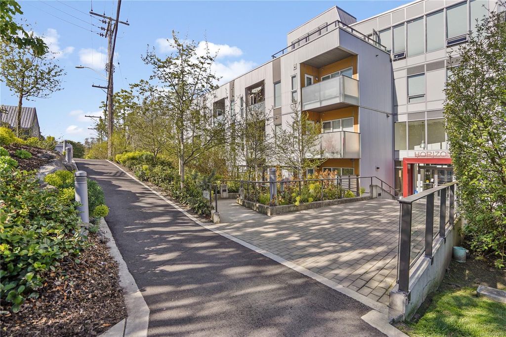 listing image 16049616570603057368