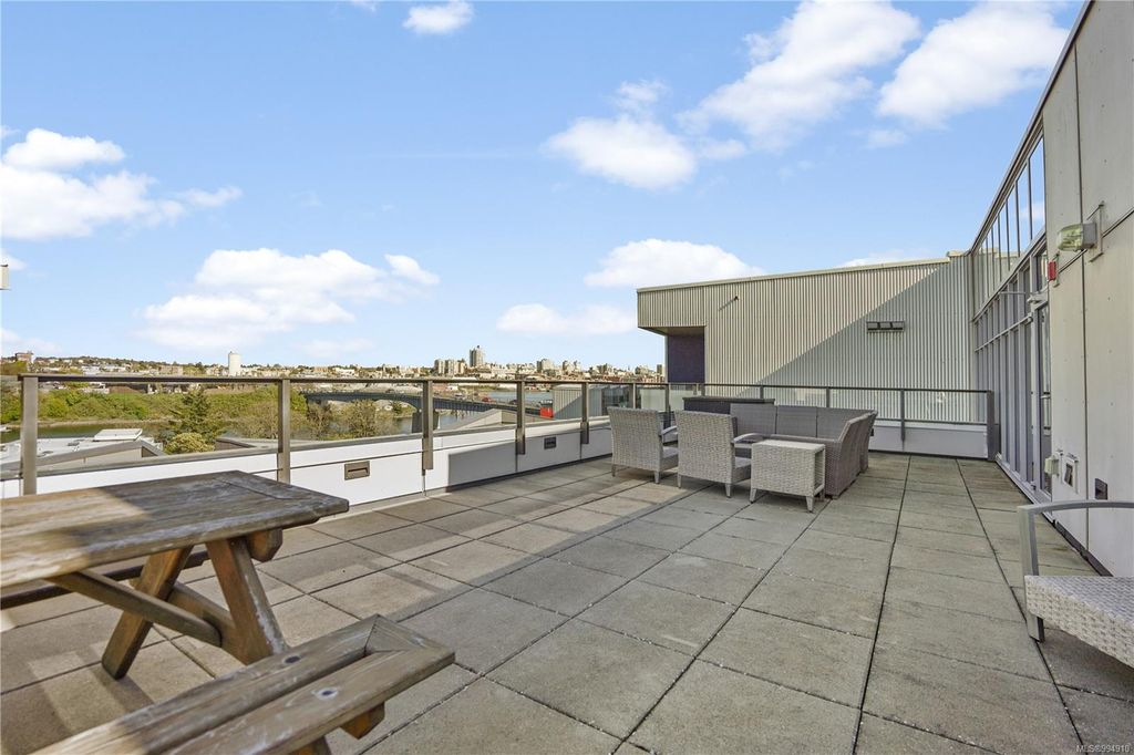 listing image 16040935280158608159