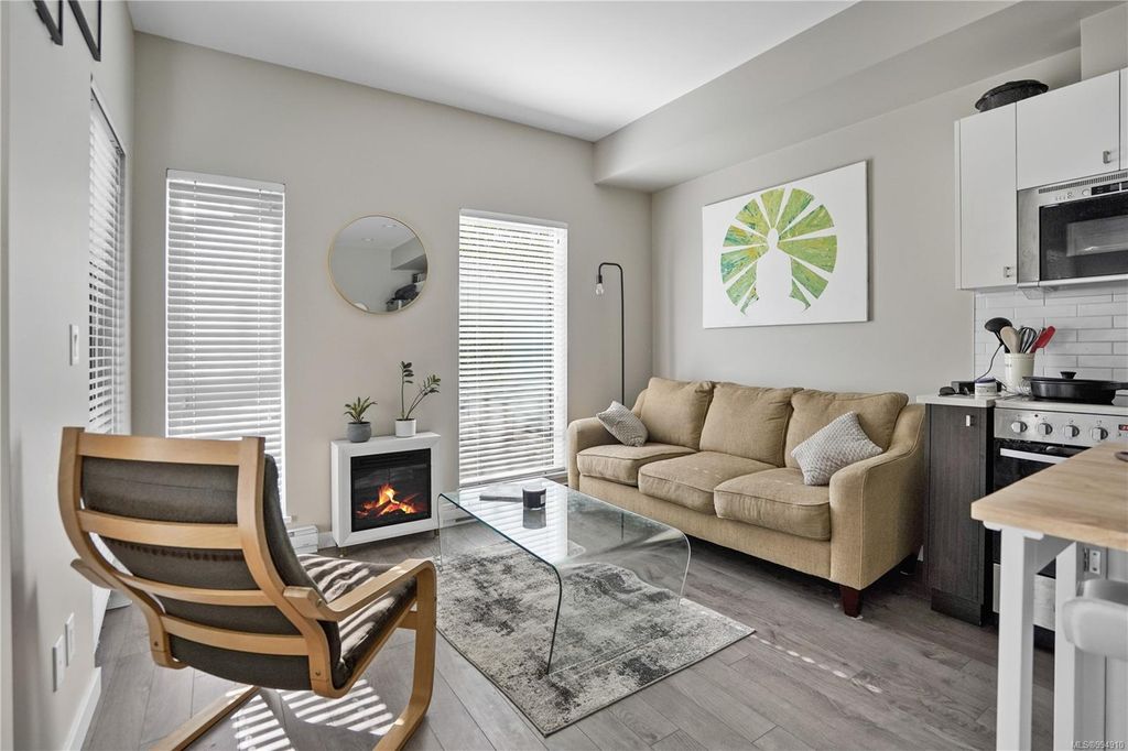 listing image 16043973271032237871