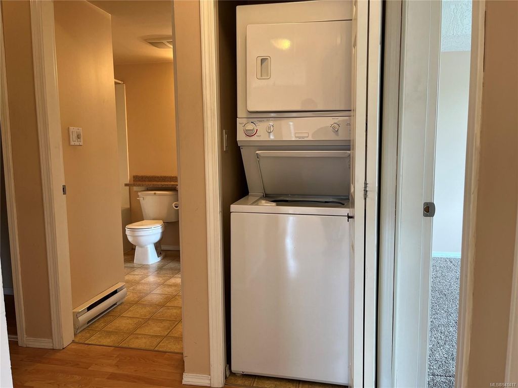 listing image 16046828683029847699
