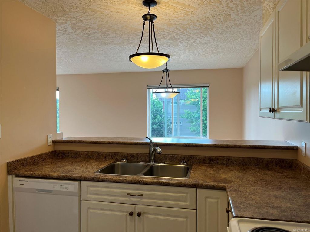 listing image 16048893552543598848