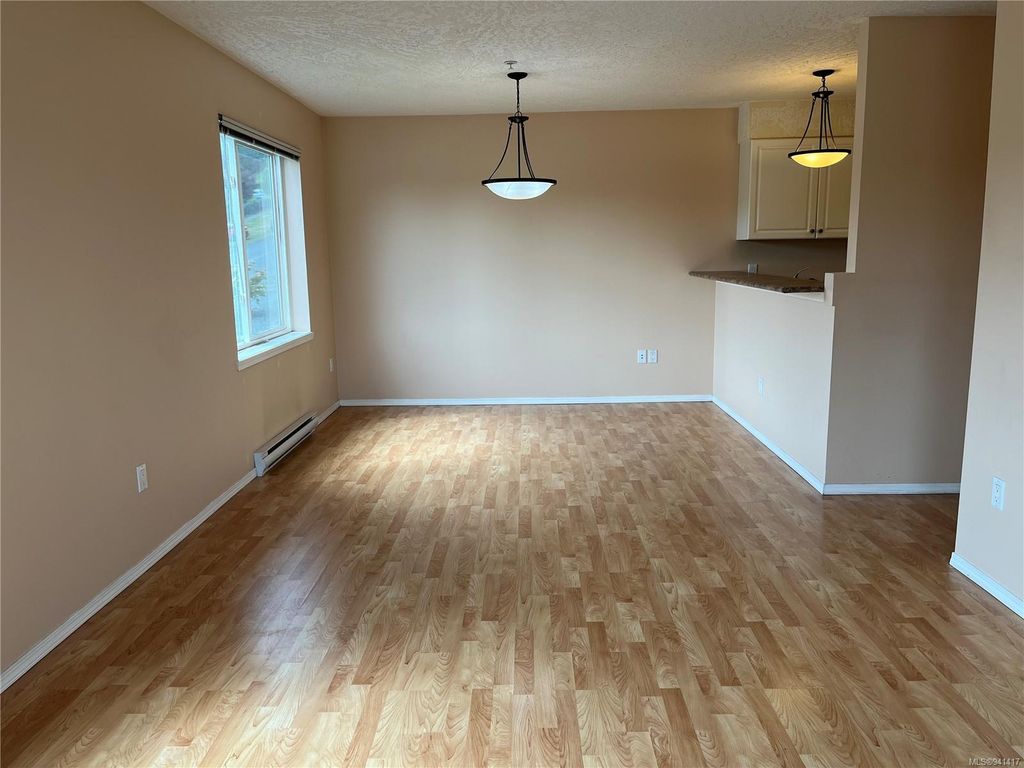 listing image 16042122477609116589