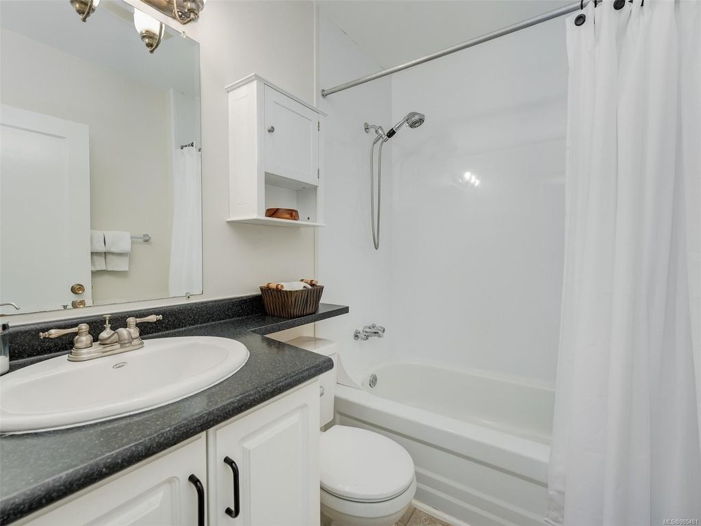 listing image 16040830852061683029
