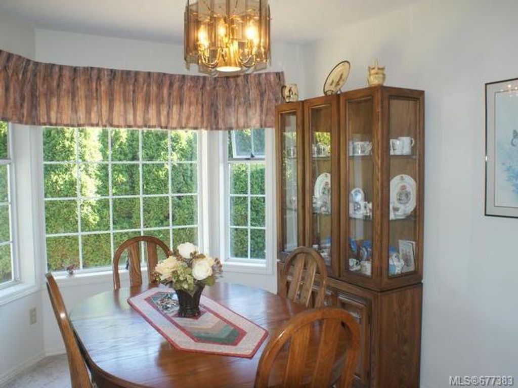listing image 16043526353101363022