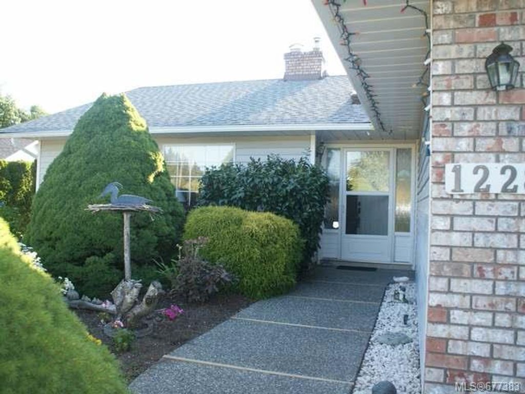 listing image 16043640376304753677