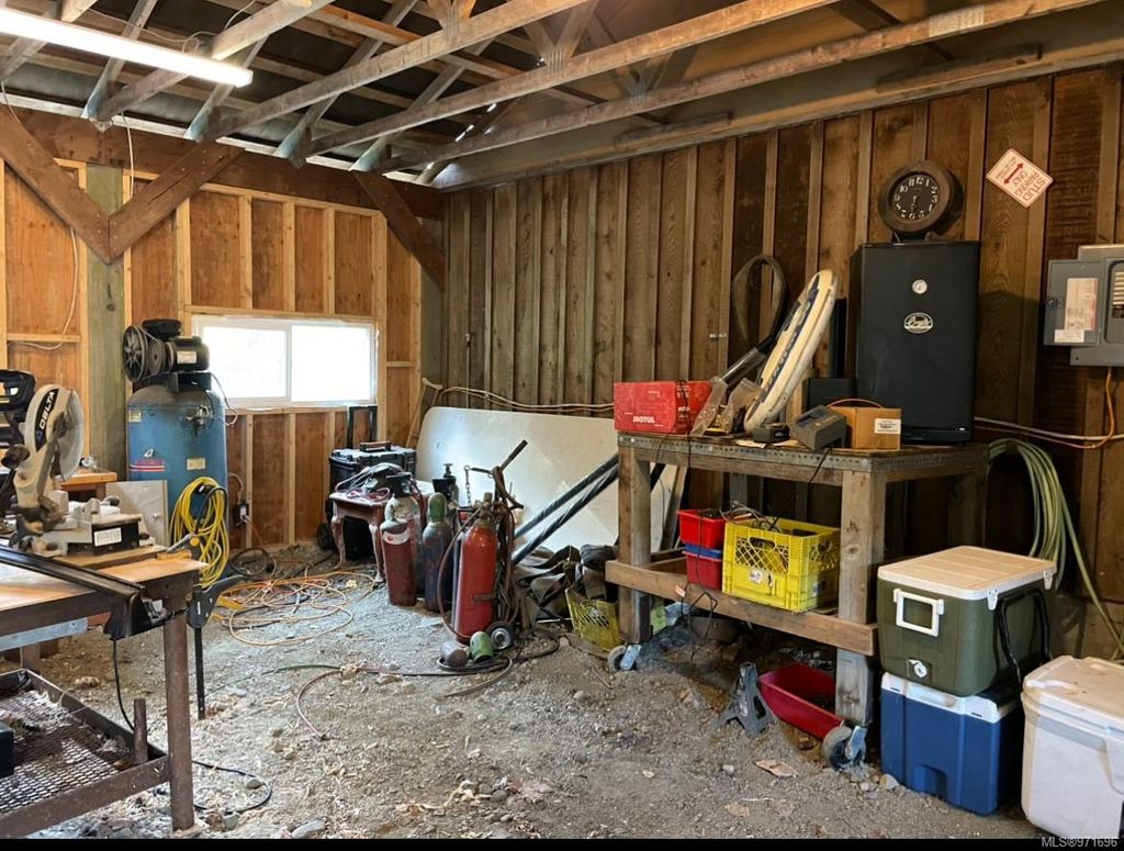 listing image 16042755536332670122