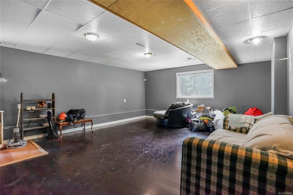 listing image 16044301091703831833