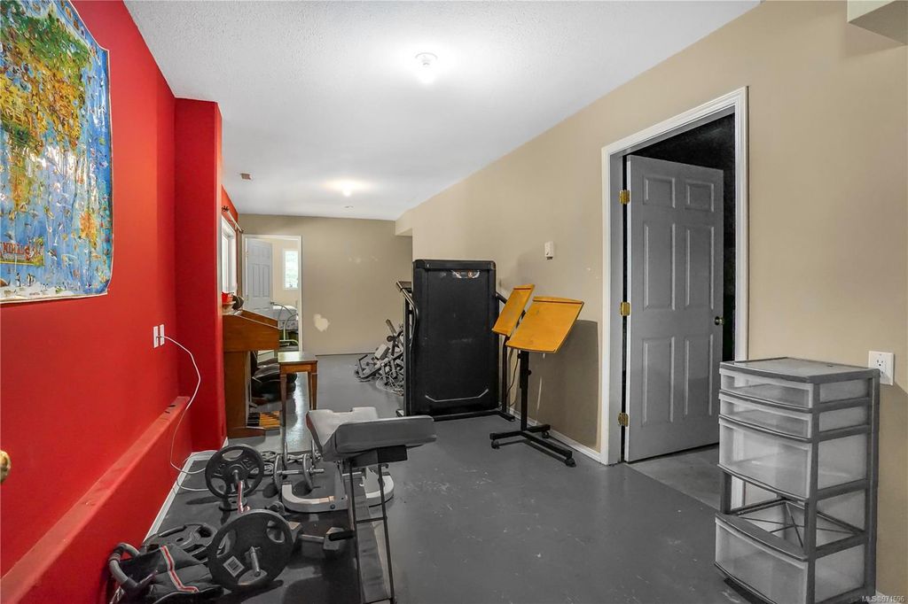 listing image 16042360231584763667