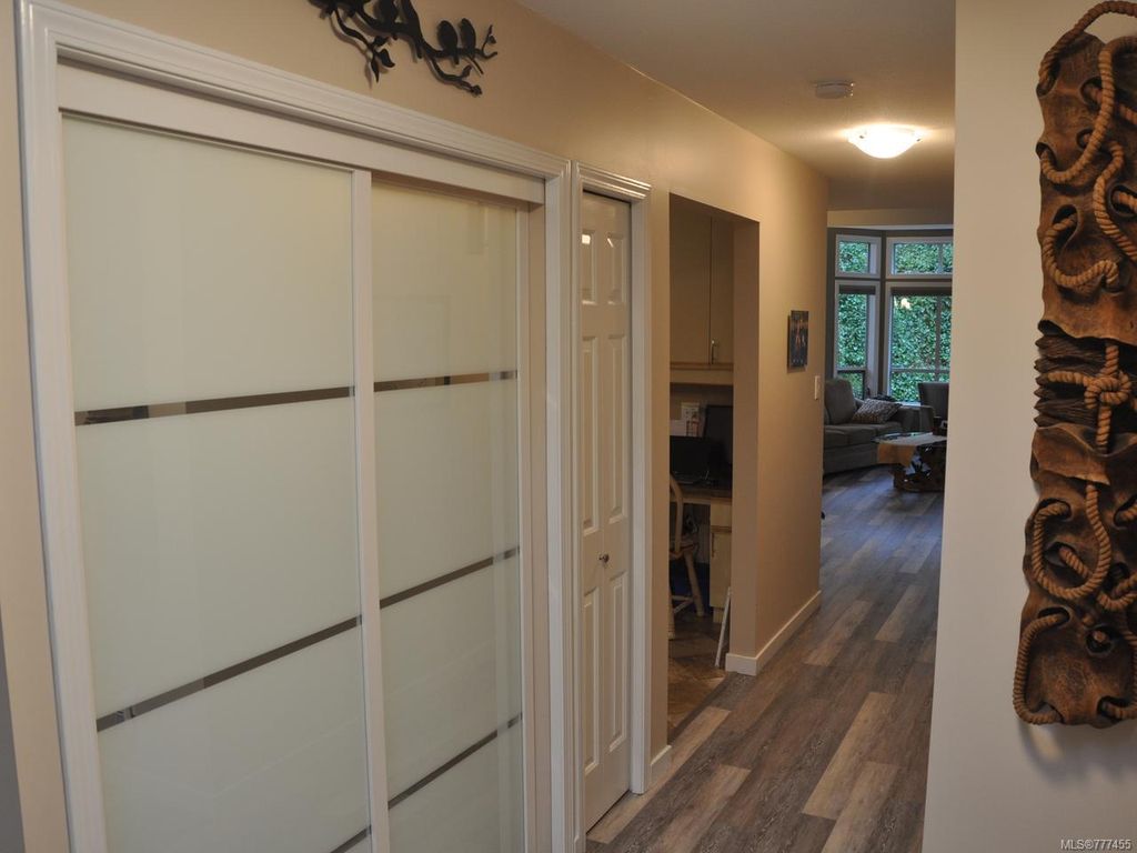 listing image 16041620915536871266
