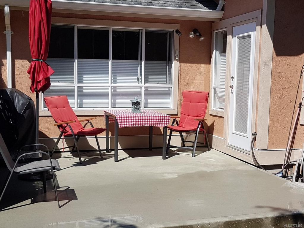 listing image 16045250975244598242