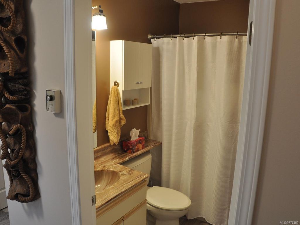 listing image 16044150196295060166