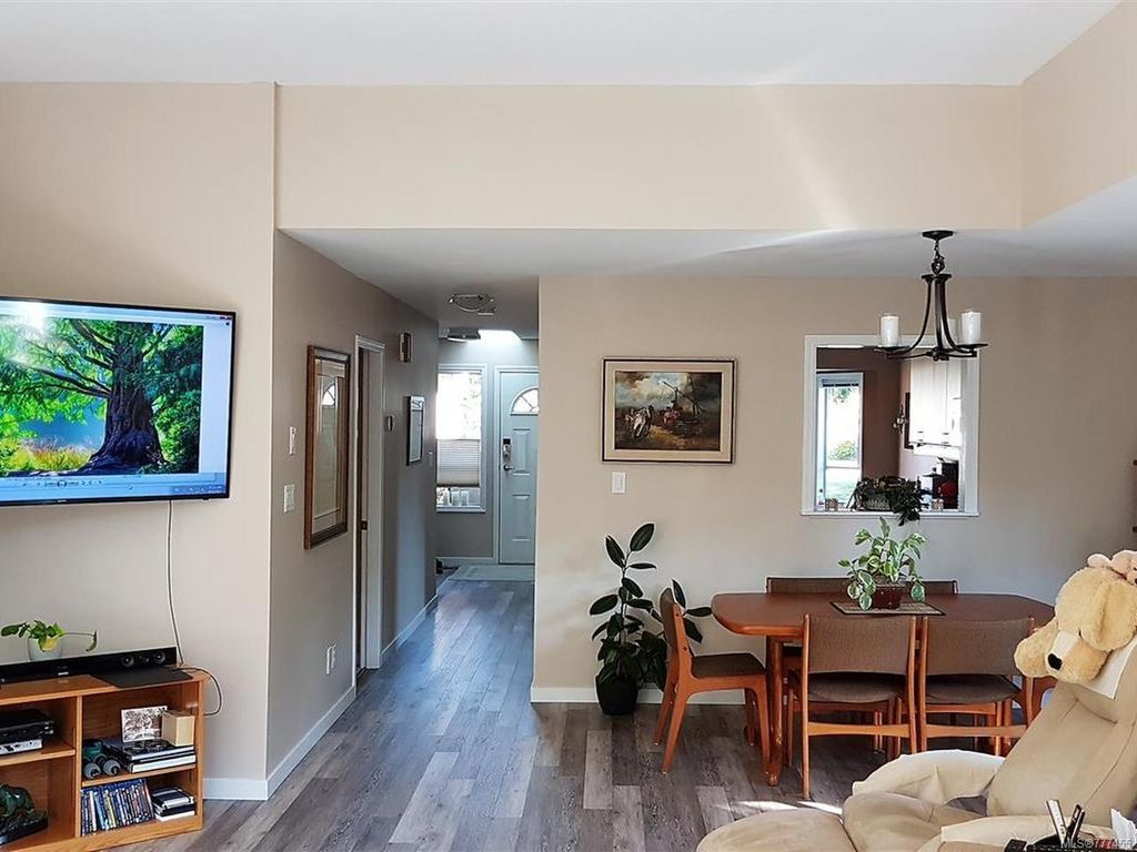 listing image 16046158416838652522