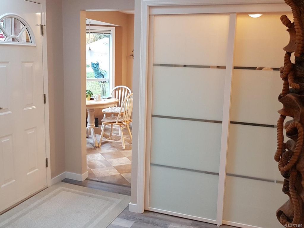 listing image 16044185412734536228