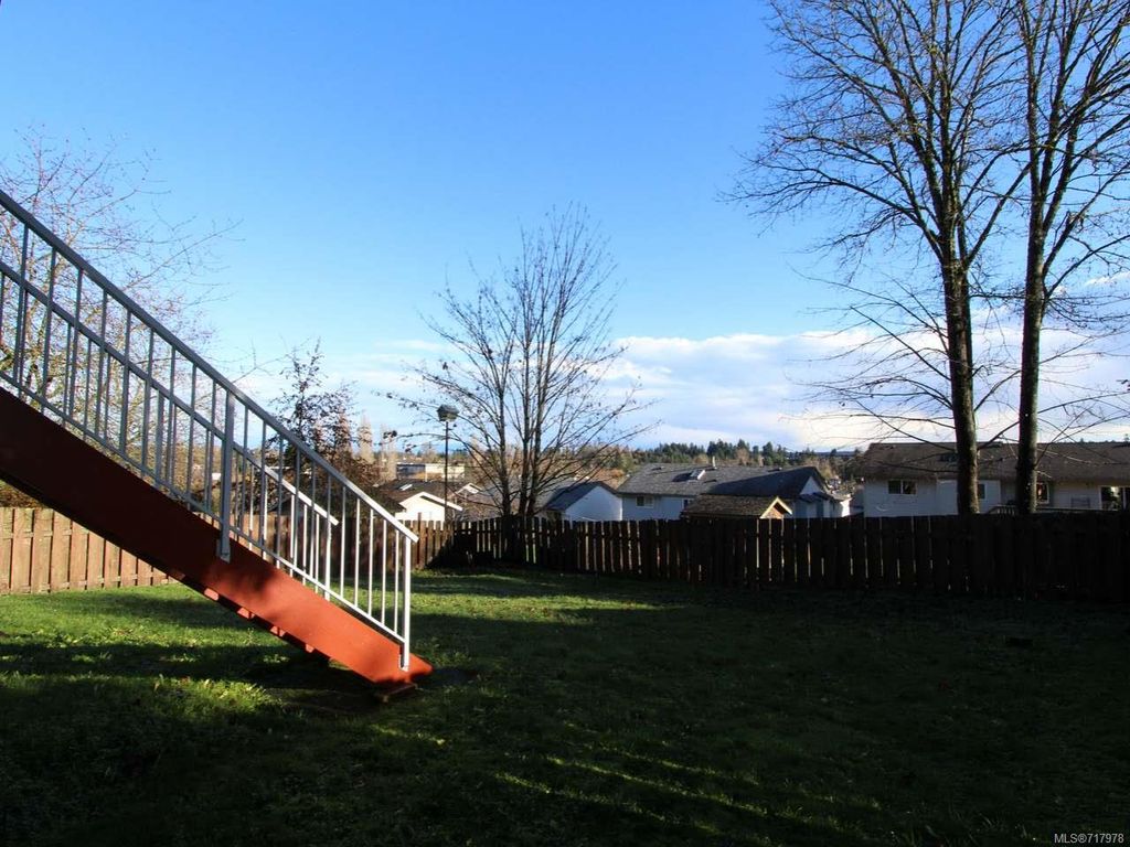 listing image 16048140260986608438