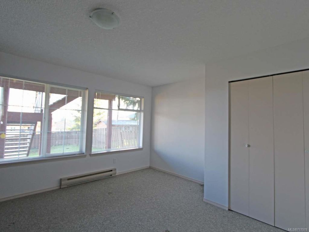 listing image 16045360389055195053