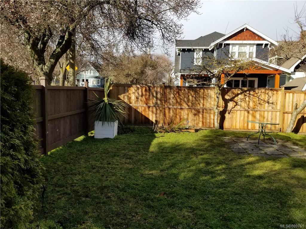 listing image 16044879166761976946