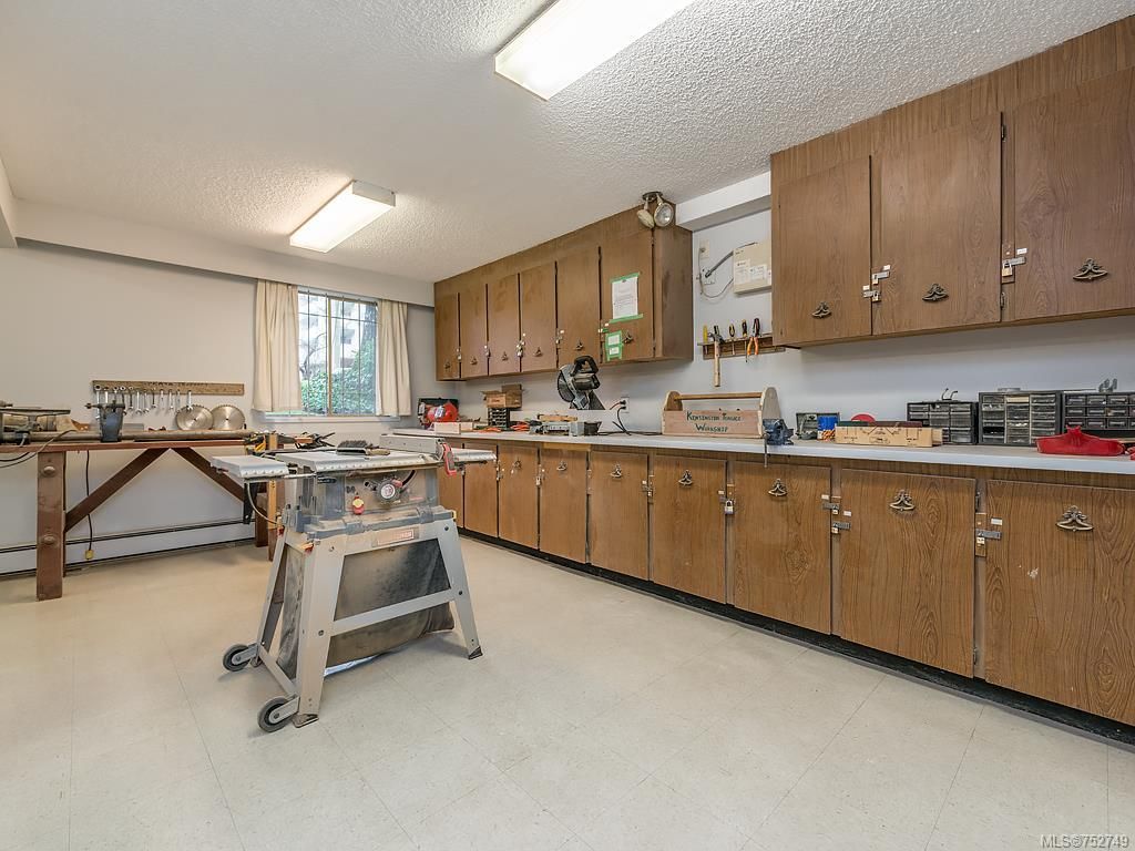 listing image 16041401544571378625