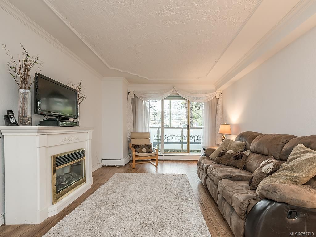 listing image 16046266239533979944